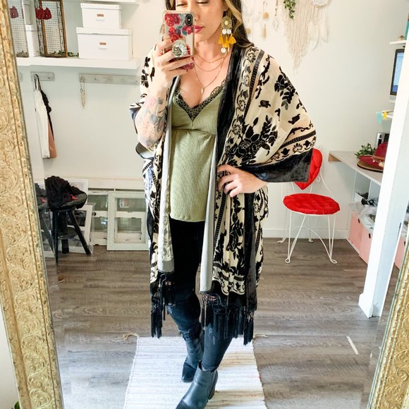 RESTOCKED! Velvet Burn Out Kimono - Picture 3 of 5